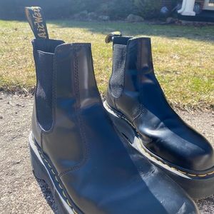 2976 Quad platform Doc Martens